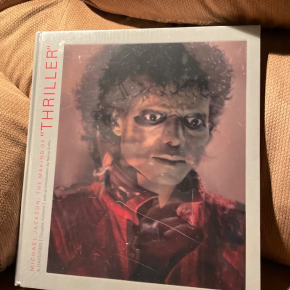 Michael Jackson: The Making of Thriller Book Kirkland - Picture 3 of 4